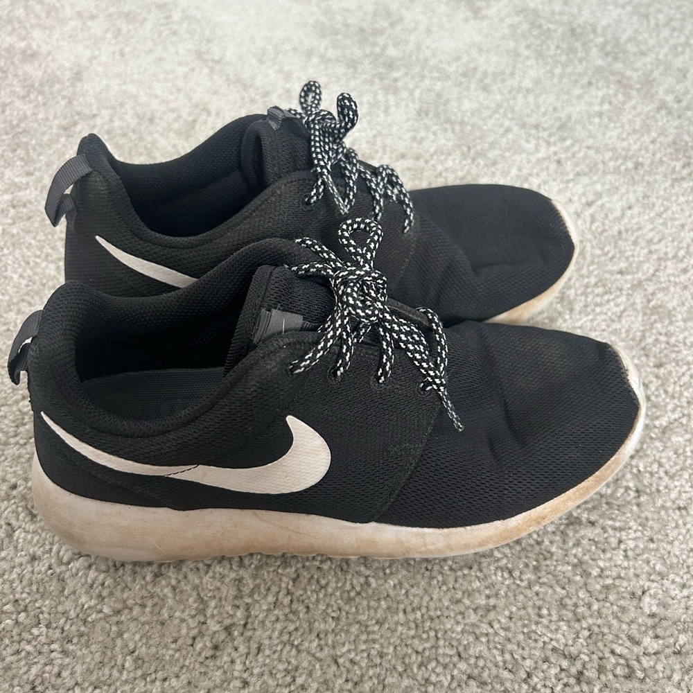 Nike Black and White Athletic Shoes